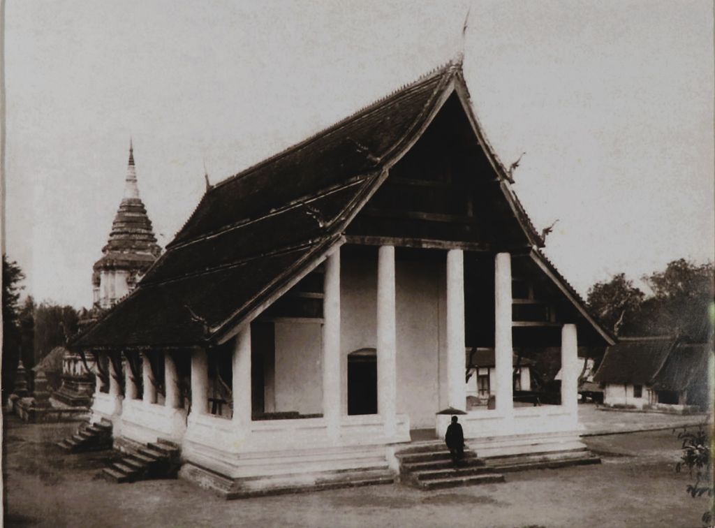 ຮູບພາບຂາວດໍາ  ວັດມະຫາທາດຣາຊບໍວິຣວິຫານ ປີ 1938