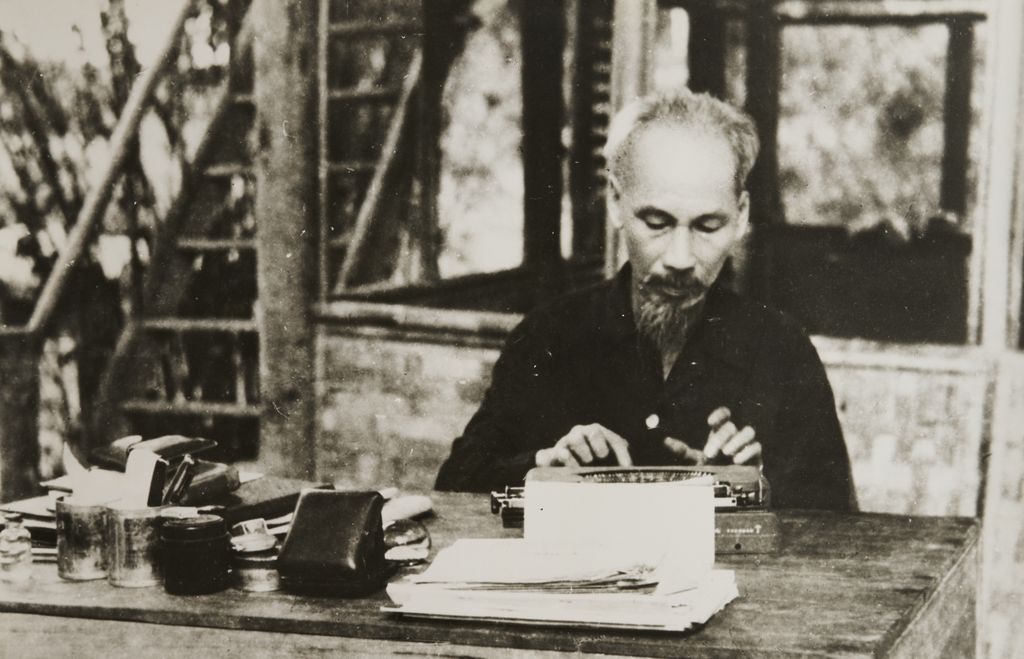 ເຄື່ອງ​ພີມ​ດິດ​ນີ້​ຂອງ ທ່ານ ໂຮ​ຈິ​ມິນ ແມ່ນ​ເກີດ​ຈາກ​ໂຄງ​ການ