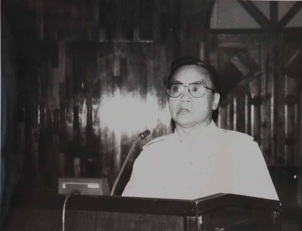 ທ່ານ ທອງ​ສິງ ທຳ​ມະ​ວົງ