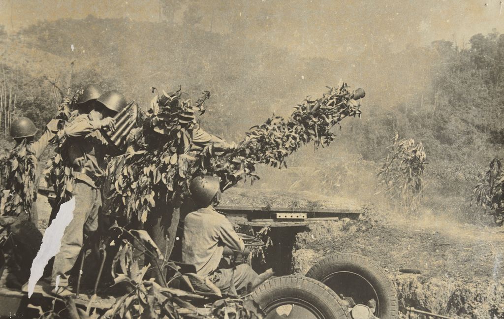 ການ​ຝຶກ​ແອບ​ຂອງ​ເຫຼົ່າ​ລົບ​ທະ​ຫານ​ປ້ອງ​ກັນ​ອາ​ກາດ