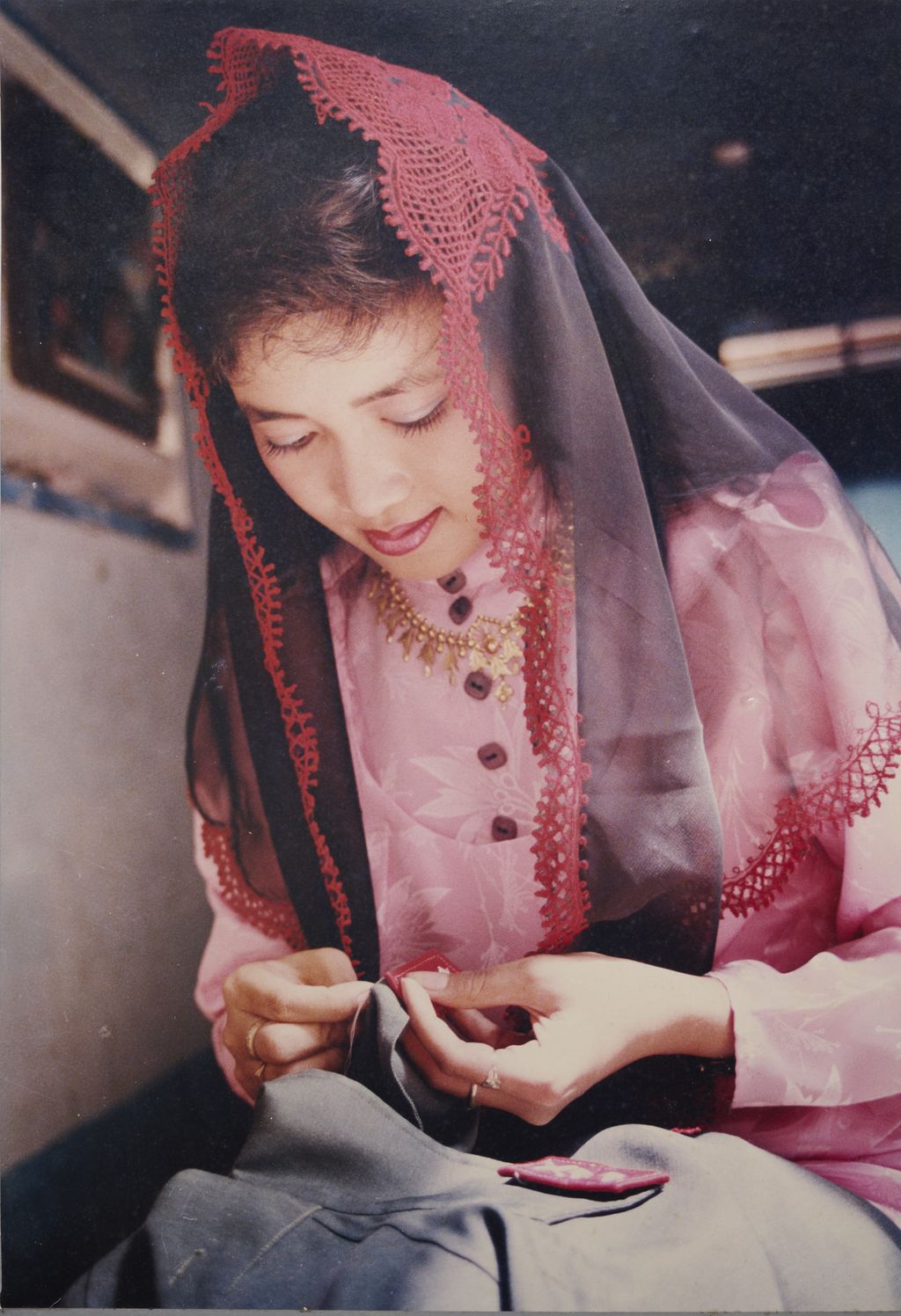 ຄວາມຮັກຂອງນັກຮົບ(ຍິງ​ສາວ​ຫຍິບ​ເສື້ອ​ໃຫ້​ນັກ​ຮົບ)