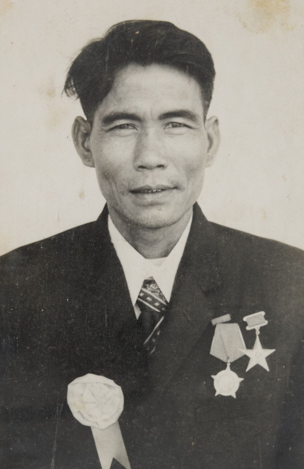 ສະ​ຫາຍ ທ​້າວ ຂັນ ແຂວງ​ຜົ້ງ​ສາ​ລີ