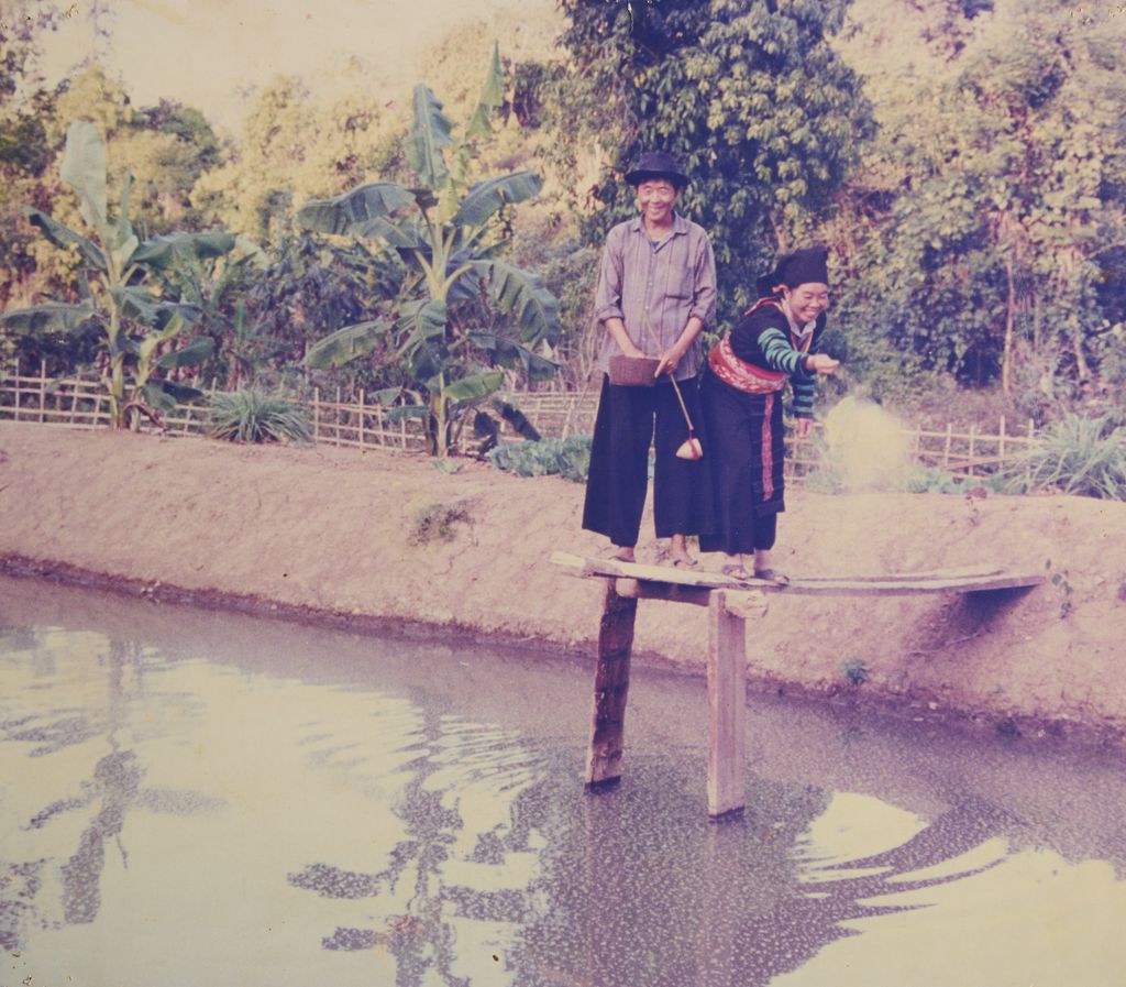 ຊີວິດໃໝ່ຂອງຊົນເຜົ່າມົ້ງ, ບ້ານຊຳອໍ, ແຂວງໄຊຍະບູລີ