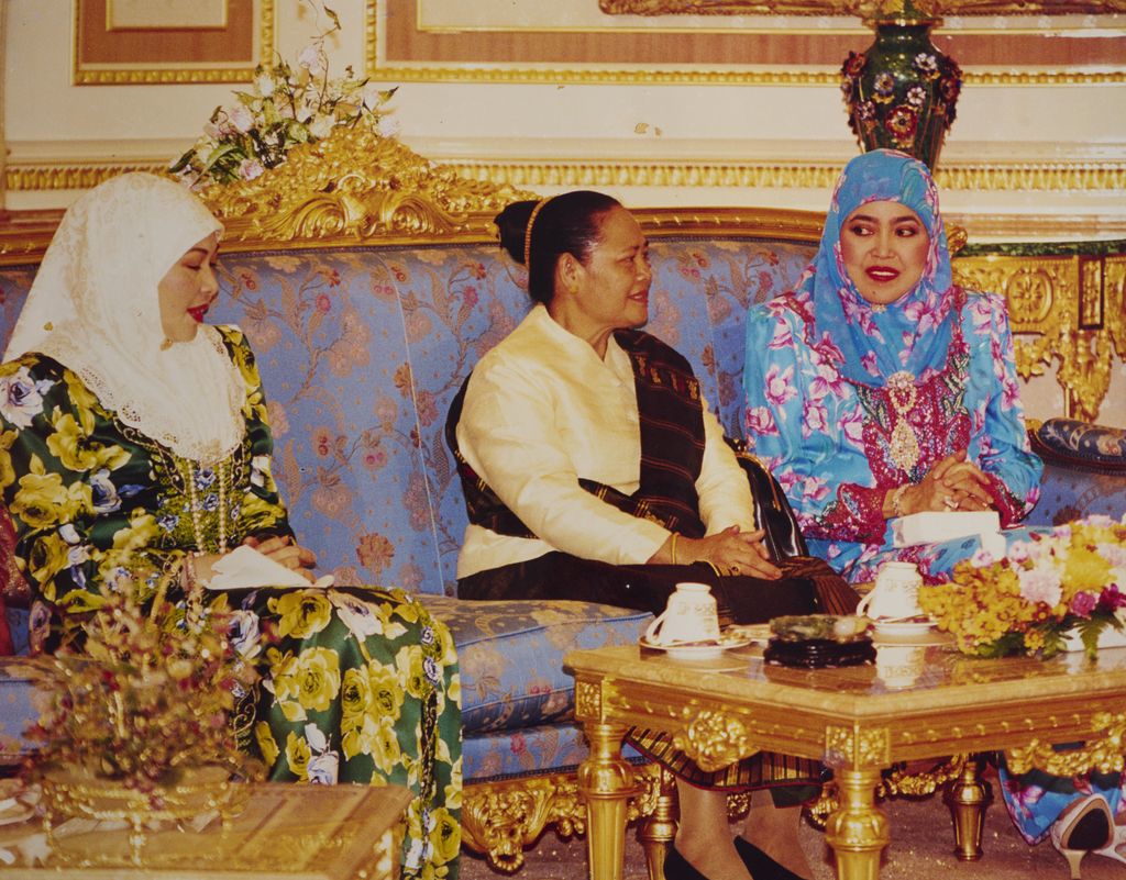 ທ່ານ ຄຳໄຕ ຢ້ຽມຢາມບູໄນ