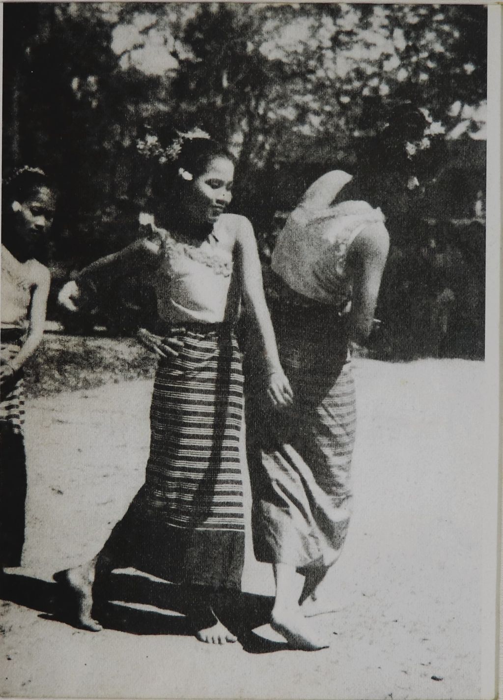 ຮູບພາບຂາວດໍາ ນັກຟ້ອນ ປີ 1953