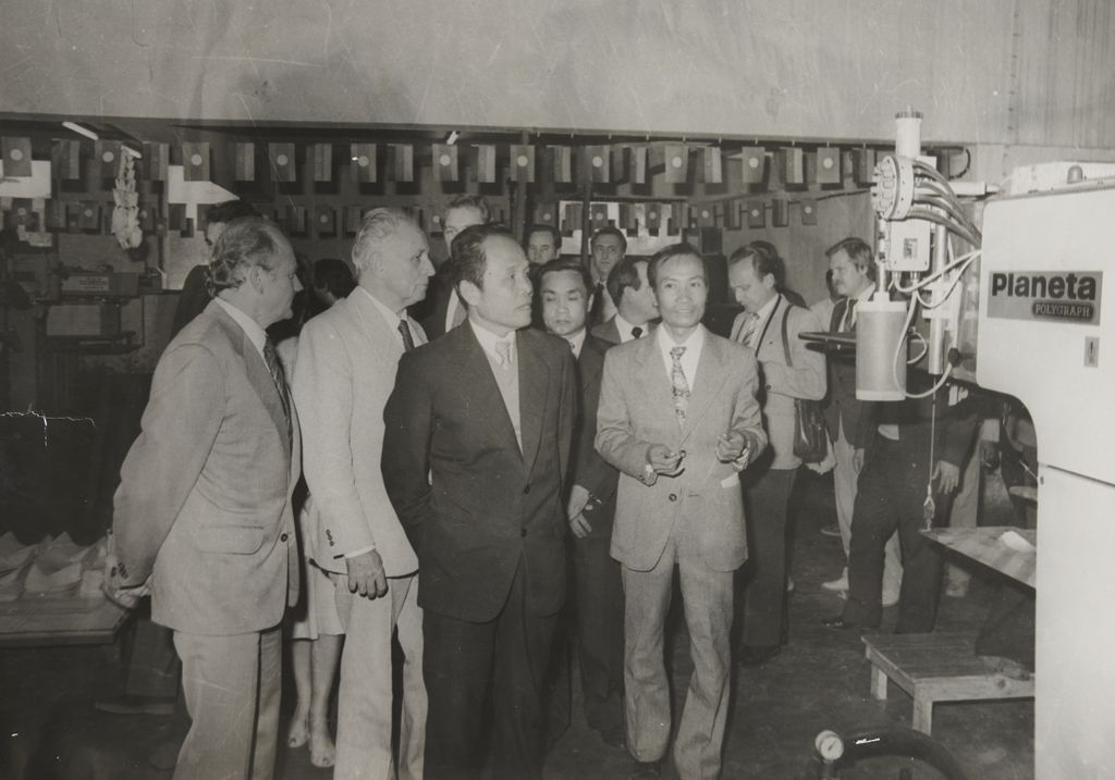 ການ​ຕ້ອນ​ຮັບ​ແຂກ​ຕ່າງ​ປະ​ເທດ