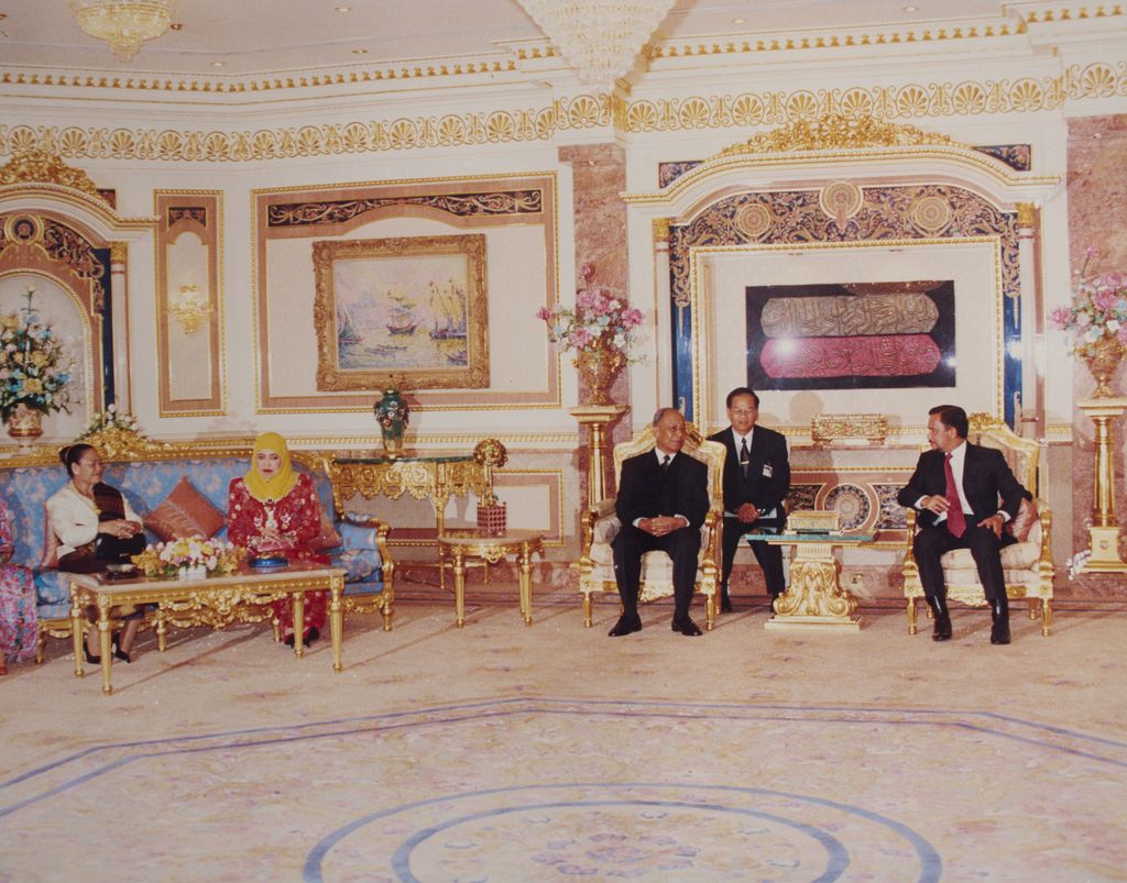 ທ່ານ ສົມ​ສະ​ຫວາດ ເລັ່ງ​ສະ​ຫວັດ