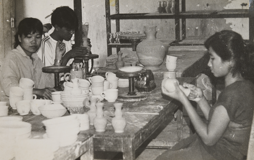 ໜ່ວຍ​ປັ້ນ​ດິນ​ເຜົາ