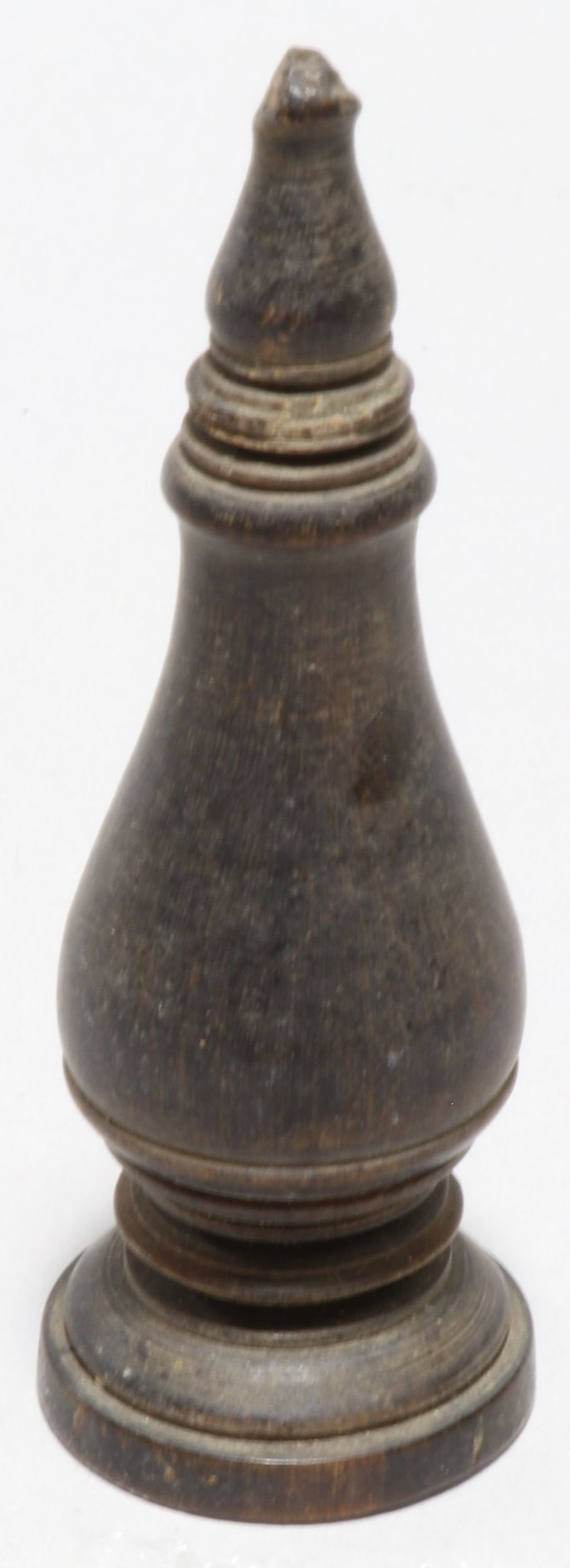 ລູກໝາກເສີກເຮັດດ້ວຍໄມ້.