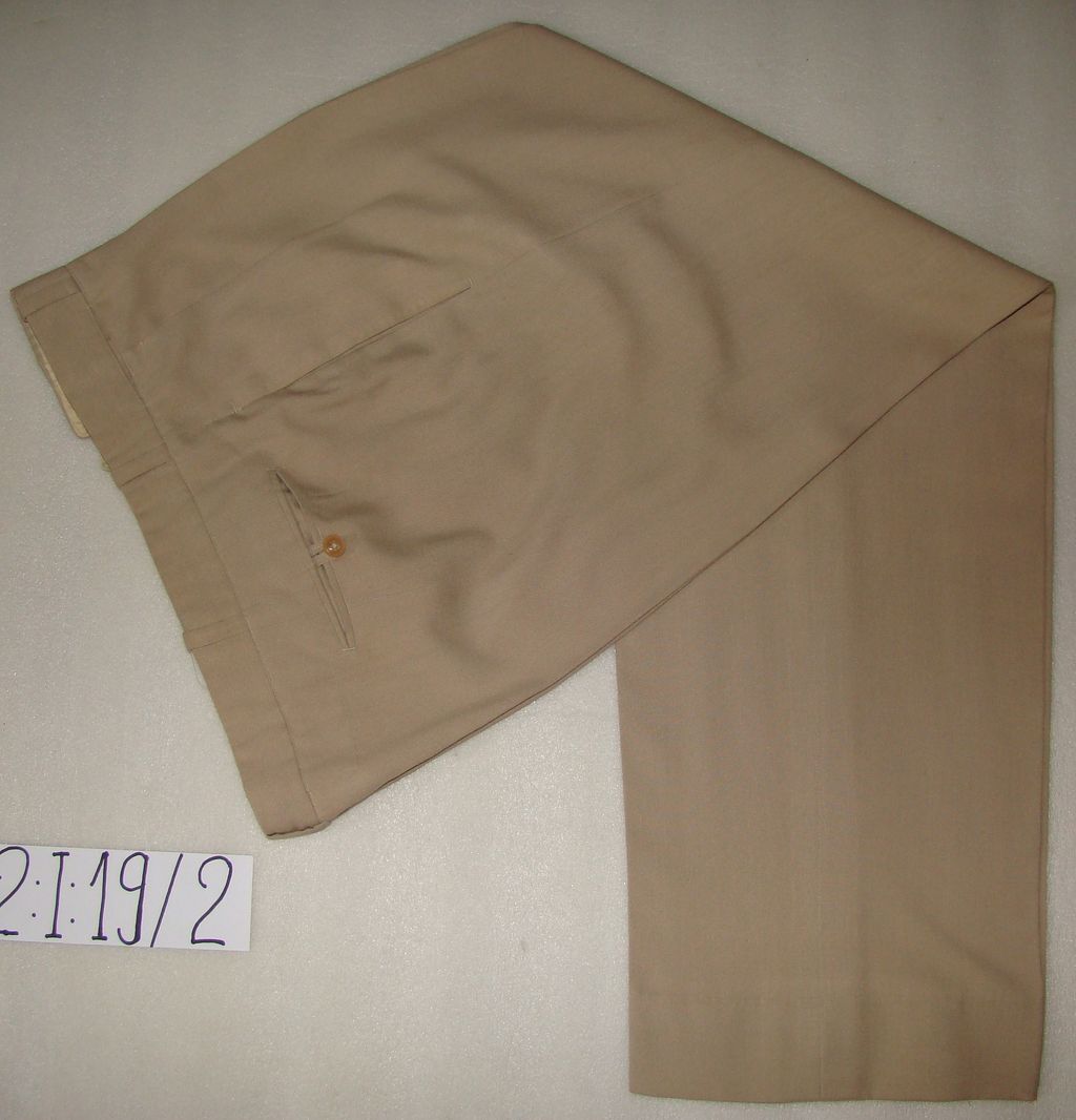 ໂສ້ງ ຜ້າສີກາກີ