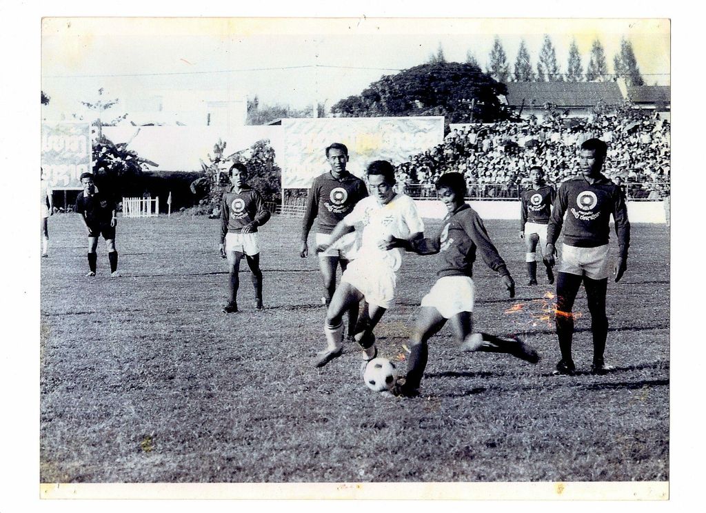 ການ​ແຂງ​ຂັນ​ເຕະ​ບານ​ມິດ​ຕະ​ພາບ​ລາວ​ຈີນ​ທີ່​ວຽງ​ຈັນ