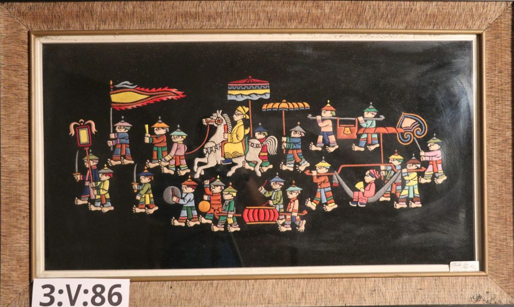 ຮູລບແສ່ວຄົນຫວຽດນາມຂະບວນແຫ່ ມີຜູ້ຊາຍນຸ່ງເຄື່ອສີເຫຼືອງຂີ່ມ້າຂາວ