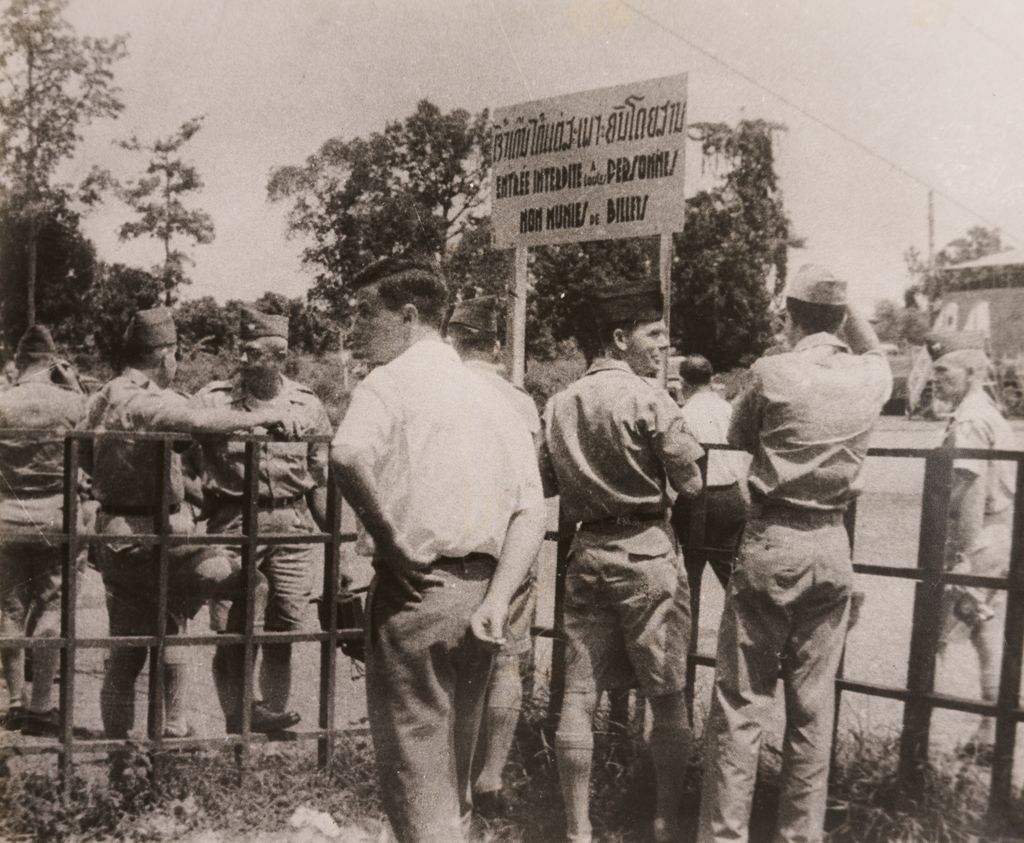 ທະ​ຫານ​ອາ​ເມ​ຣິ​ກາ​ທີ່​ເດີ່ນ​ບີນ​ວັດ​ໄຕ