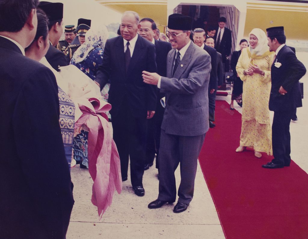 ທ່ານ ຄຳໄຕ ຢ້ຽມຢາມບູໄນ