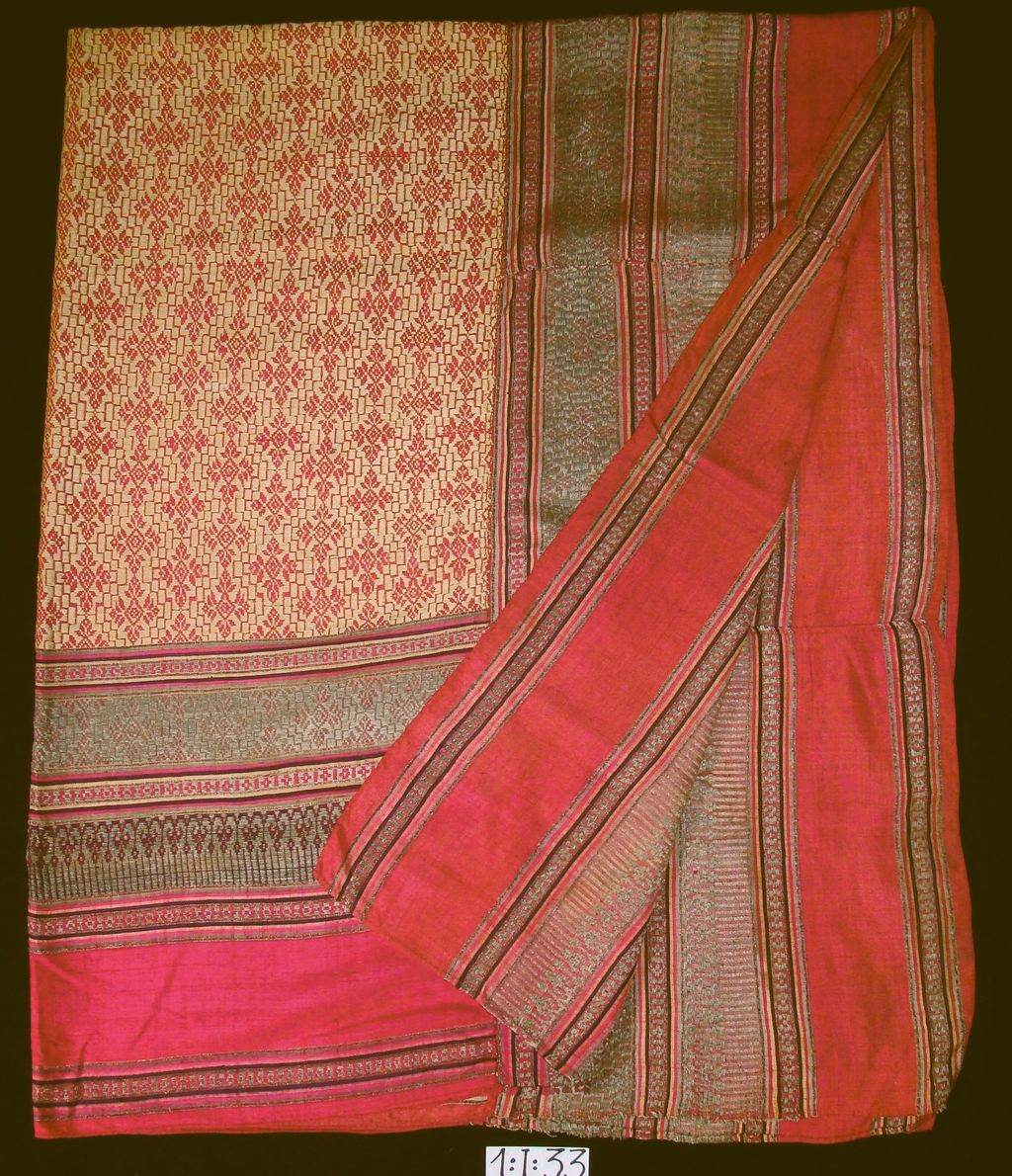 ຜ້າປູໂຕະ ເຮັດດ້ວຍຜ້າໄຫມມ້ອນ ສີແດງຕໍ່າຈົກດອກ