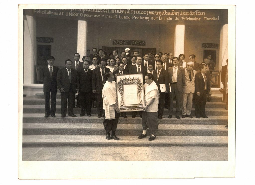 ພິ​ທີ​ເອົາ​ຫລວງ​ພະ​ບາງ​ເປັນ​​ເມືອງມໍ​ລະ​ດົກ​ໂລກ