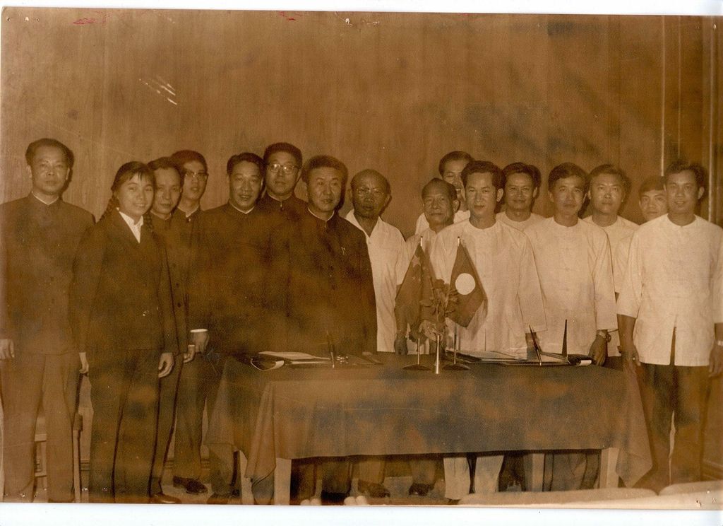 ການນຳລາວ ແລະ ການນຳຕ່າງປະເທດເປີດພິທີເຊັນສັນຍາ