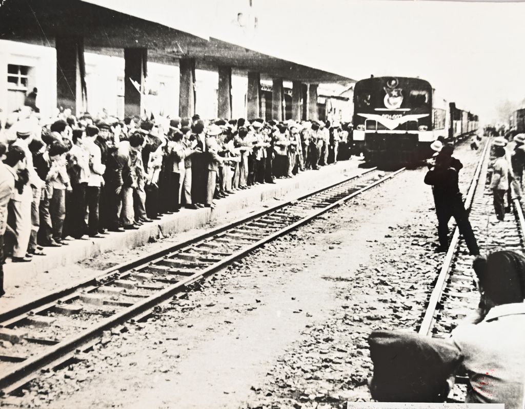 ພິທີໄຂທາງລົດໄຟເອກະພາບຮ່າໂນ້ຍຕົບເມືອງໂຮຈິມິນໄດ້ຈັດຂຶ້ນ