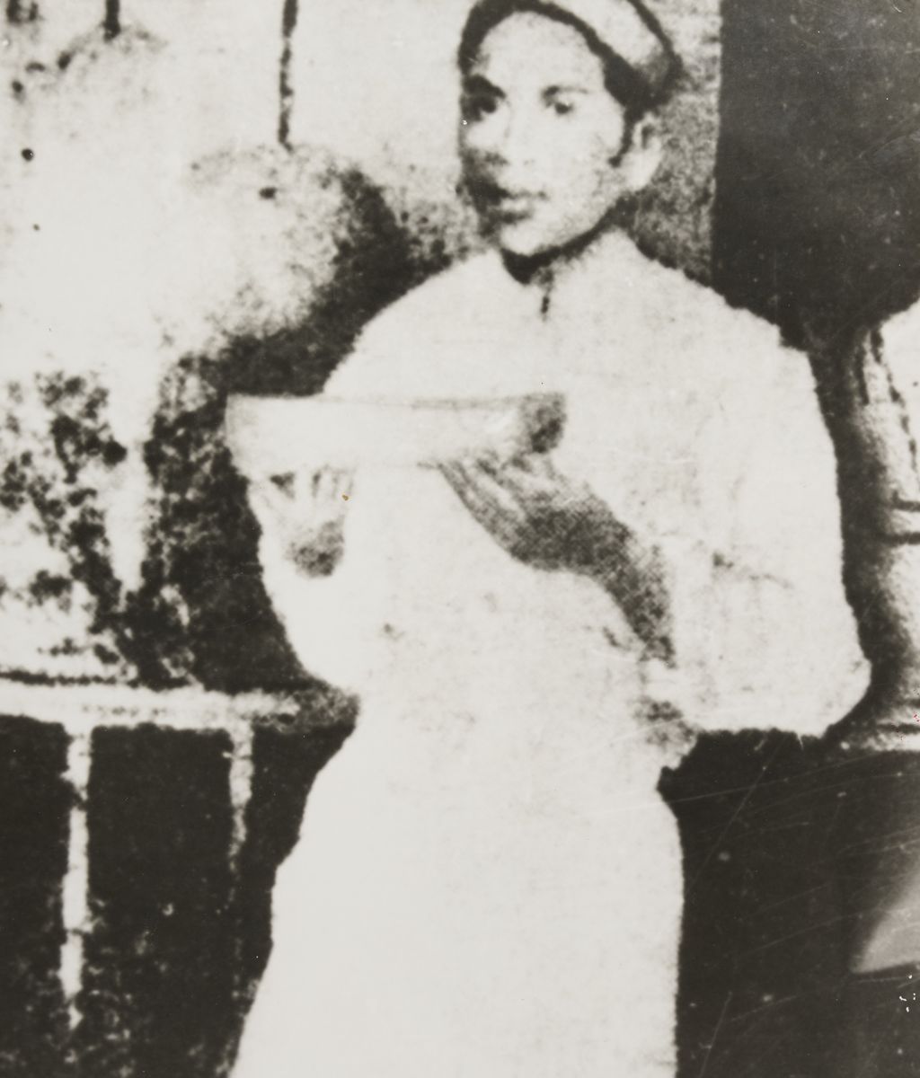 ອ້າຍ​ບາ ເປັນ​ຜູ້​ຮັບ​ໃຊ້​ຄົວ​ກິນ