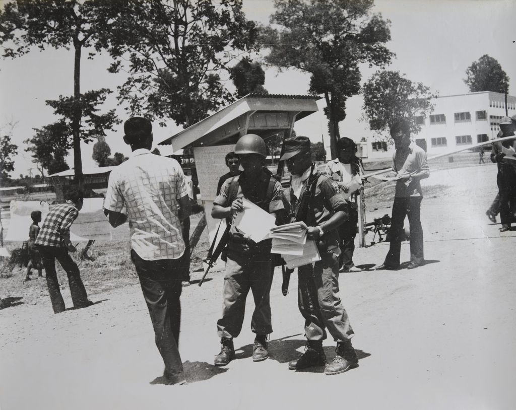 ທະຫານແຈກໃບປຶວ