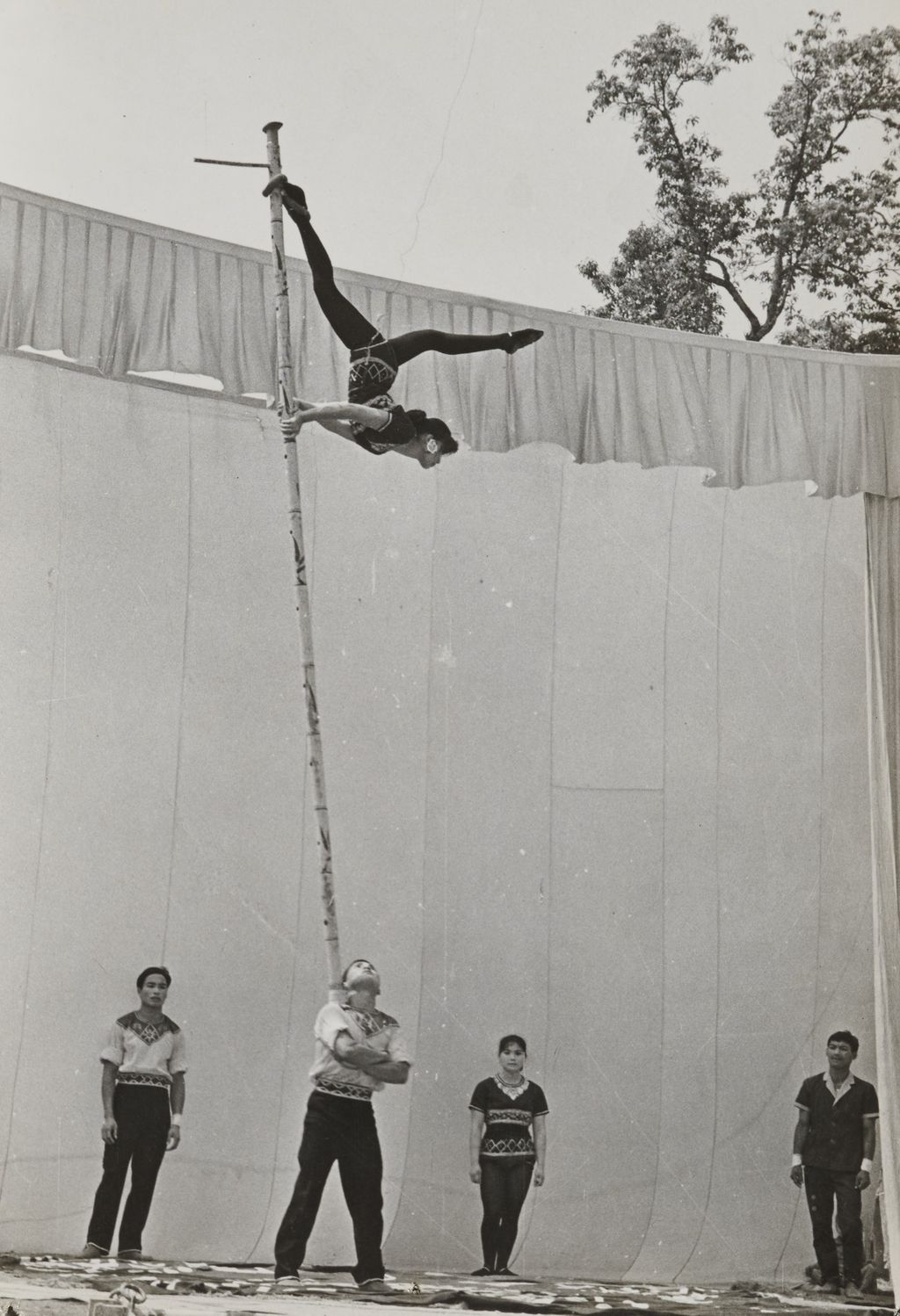 ກາຍະ​ສິນ​ລວມ​ໜູ່