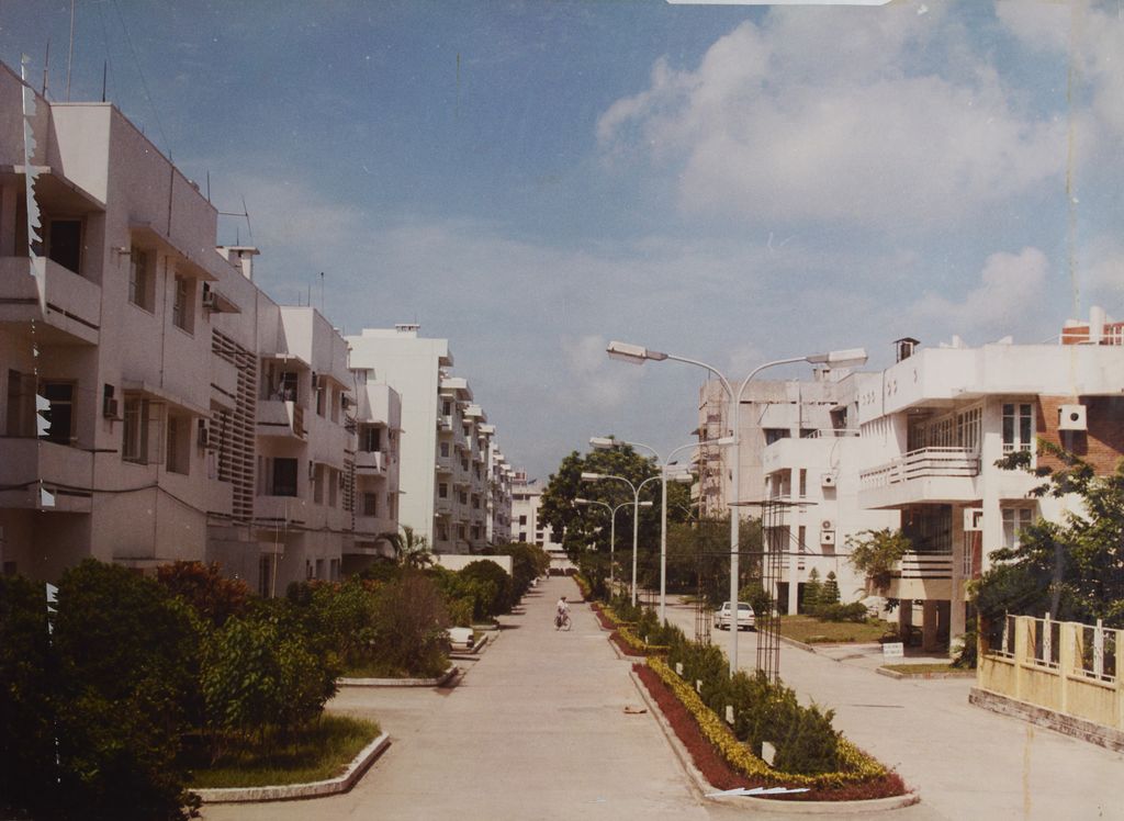 ໃນແຕ່ລະປີມີເຮືອນຢູ່ຫຼາຍເຂດ ແລະ ກິດຈະກຳສາທາລະນະຫຼາຍແຫ່ງ