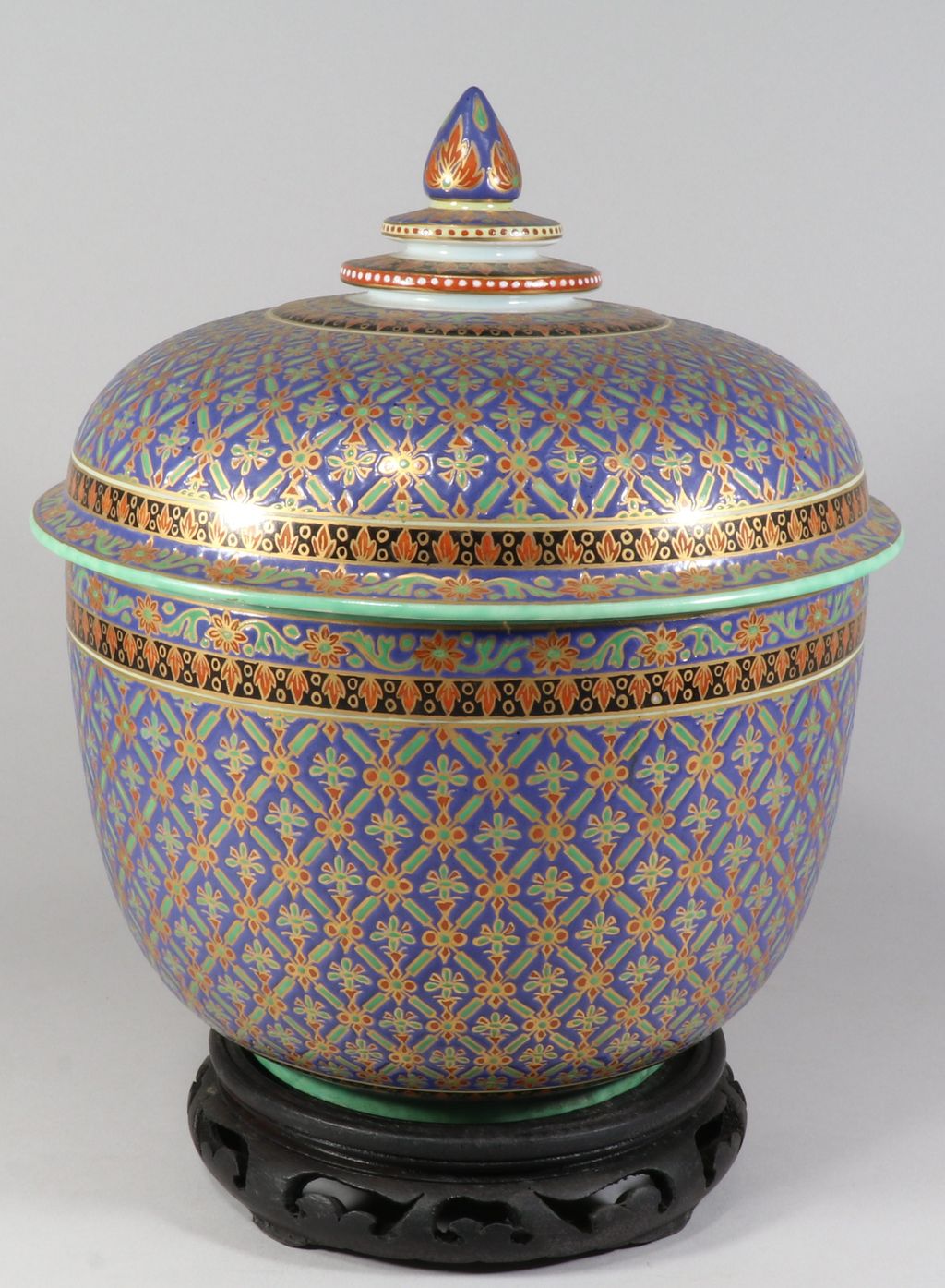 ໂຖເຮັດດ້ວຍກະເບື້ອງດິນເຜົາເບັນຈະໂລງ+ຕີນຮອງໄມ້.