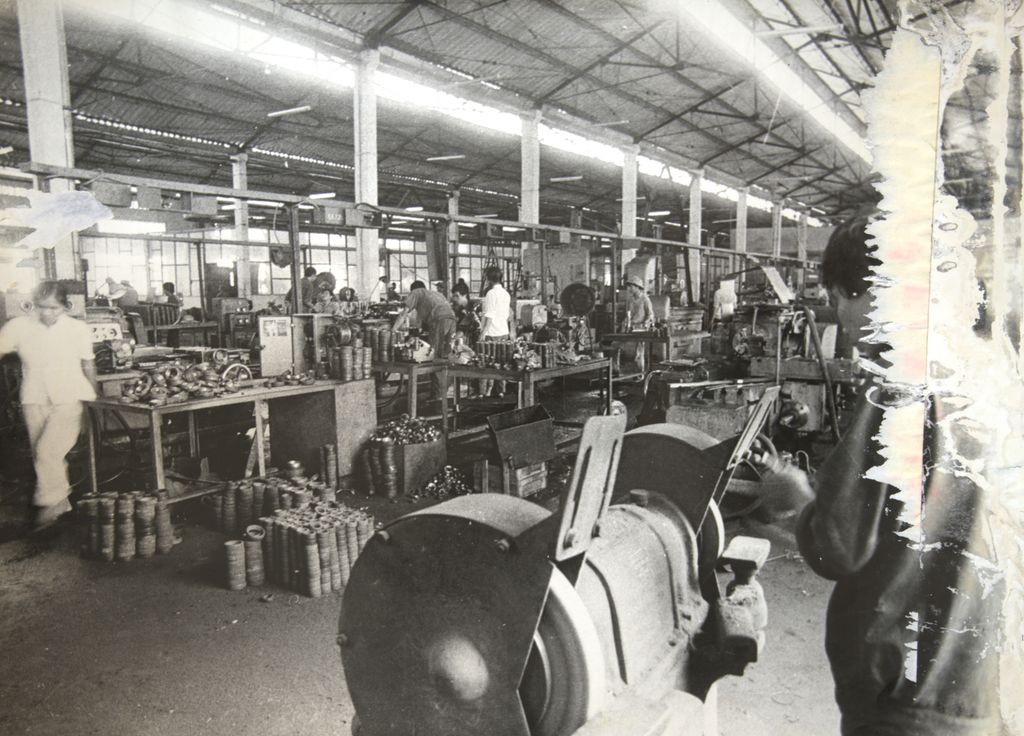 ໂຮງ​ງານ​ກົນ​ຈັກ