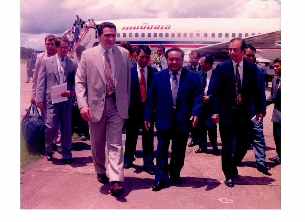 ຄະ​ນະ​ຜູ້​ແທນ​ລາວ​ຕ້ອນ​ຮັບ​ຜູ້​ແທນ​ຕ່າງ​ປະ​ເທດ