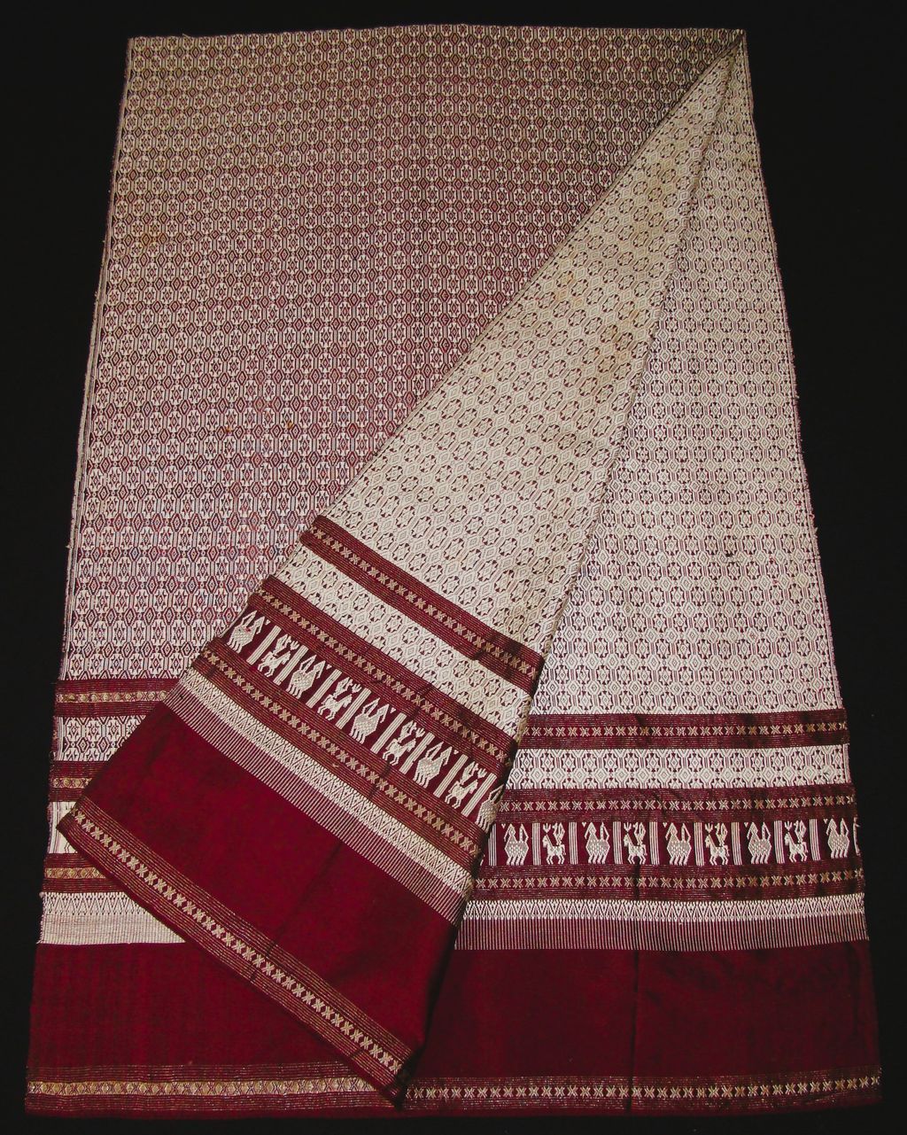 ຜ້າບີງ ຜ້າໄຫມສີແດງ ຕໍ່າຈົກດອກດາວ