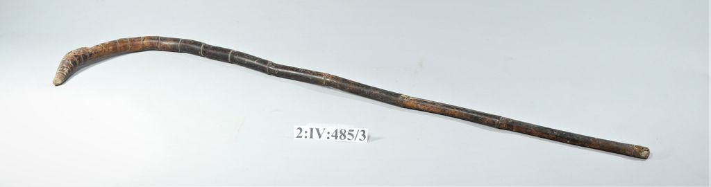 ໄມ້ຄ້ອນເທົ້າ ເຮັດດ້ວຍໄມ້.