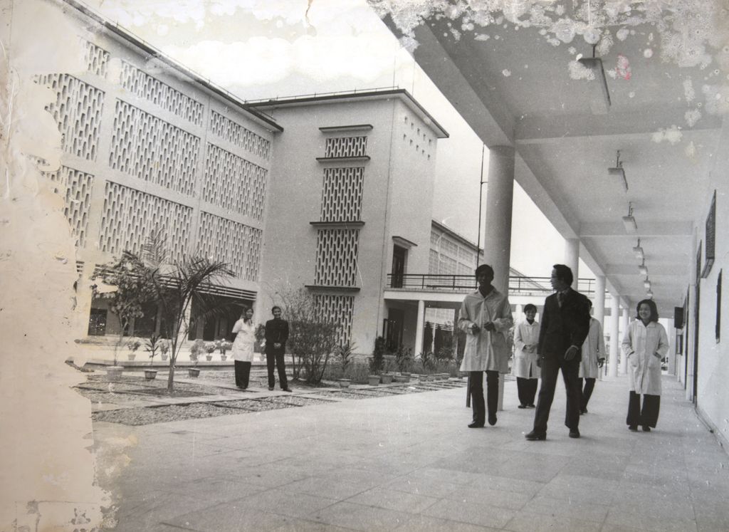 ວຽກ​ງານ​ສາ​ທາ​ລະ​ນະ​ສຸກ​ຂອງ​ຕ່າງ​ປະ​ເທດ