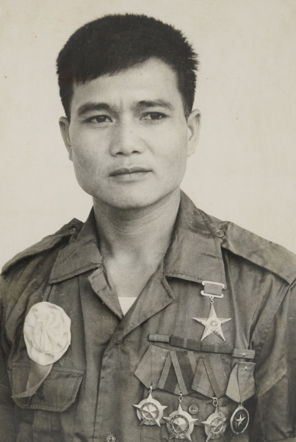 ສ​ະ​ຫາຍ ຄຳ​ຫອມ ປ້ອງ​ກັນ​ຊາດ