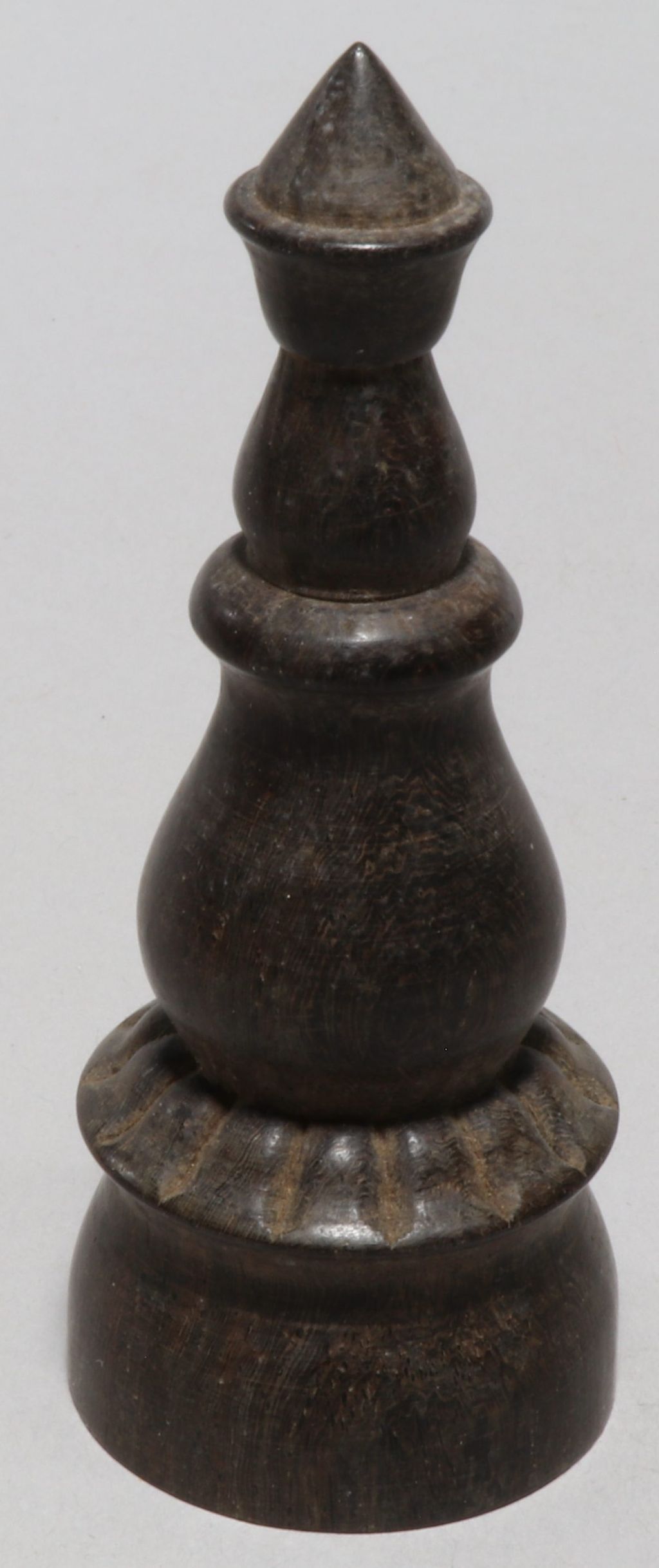 ລູກໝາກເສີກເຮັດດ້ວຍໄມ້.