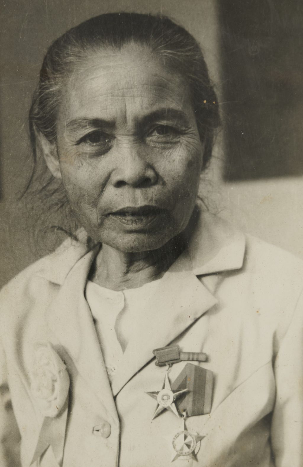 ສະ​ຫາຍ ແມ່​ຈັນ ແຂວ​ງ​ຈຳ​ປາ​ສັກ