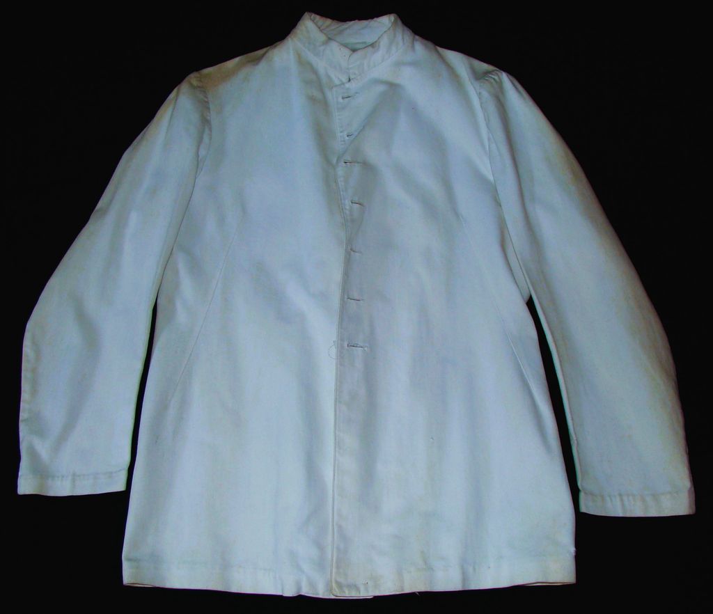 ເສື້ອຄໍປິດ ຜ້າສີຂາວ