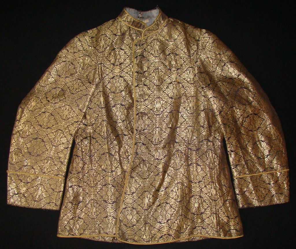 ເສື້ອເຢຍລະບັບ ສີແກ່ນຂາມ