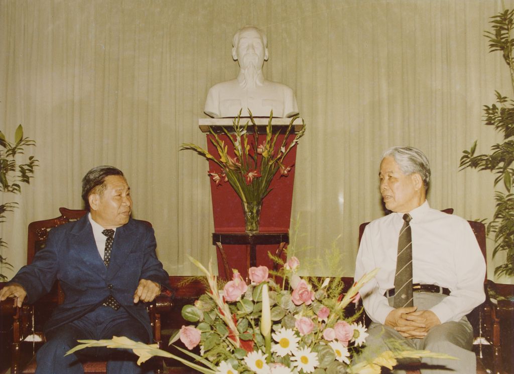 ສະ​ຫາຍ ສະ​ໝານ ​ວິ​ຍະ​ເກດ ໄປ​ຢ້ຽມ​ຢາມ ແລະ ເຮັດ​ວຽກ​ຢູ​ຫວຽດ​ນາມ