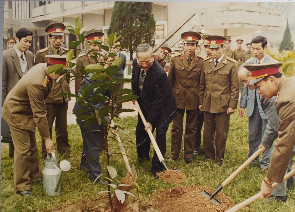 ວຽກງານຍານສັນຕິສຸກ