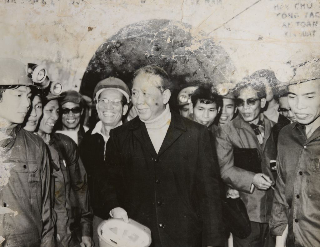 ການ​ນຳ​ລົງ​ຢ້ຽມ​ຢາມ​ວິ​ຊະ​ວະ​ກອນ