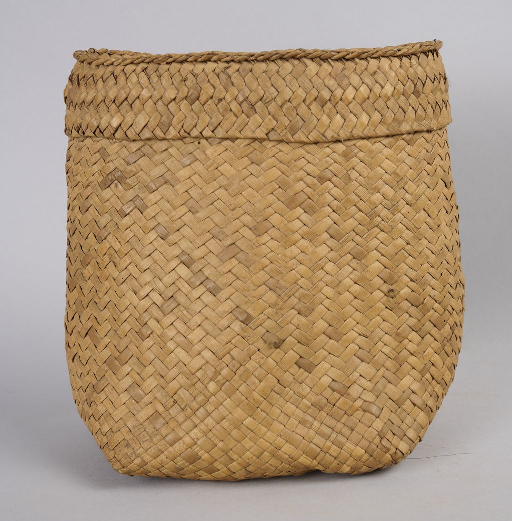 ກະເປ້ຂະໜາດນ້ອຍສານດ້ວຍໄມ້ປ໋ອງ