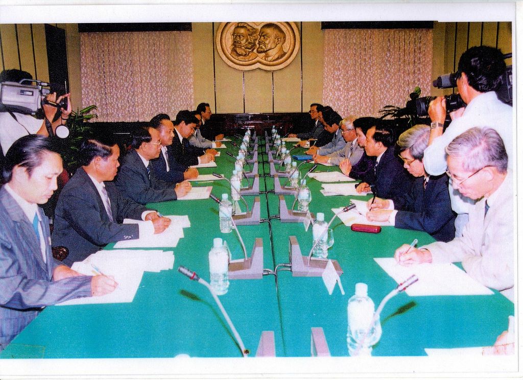 ວຽກ​ງານ​ພົວ​ພັນ​ຕ່າງ​ປະ​ເທດ