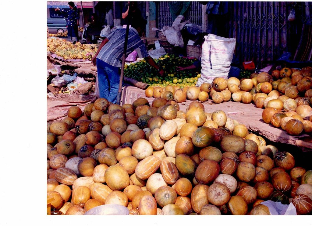 ຕະ​ຫລາດ​ກະ​ສິ​ກຳ