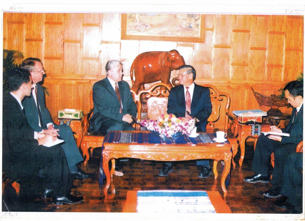 ການ​ນຳ​ລາວ​ປຶກ​ສາ​ຫາ​ລື​ກັບ​ການ​ນຳ​ຂັ້ນ​ສູງ​ຕ່າງ​ປະ​ເທດ