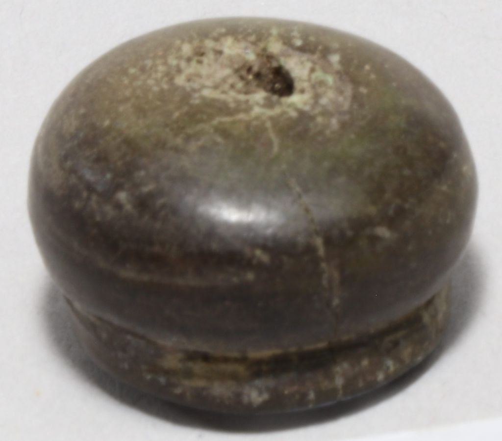 ລູກໝາກເສີກເຮັດດ້ວຍໄມ້.