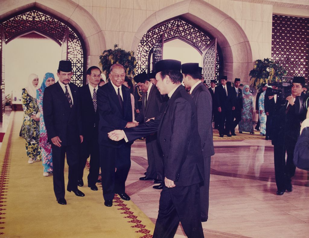 ທ່ານ ຄຳໄຕ ຢ້ຽມຢາມບູໄນ