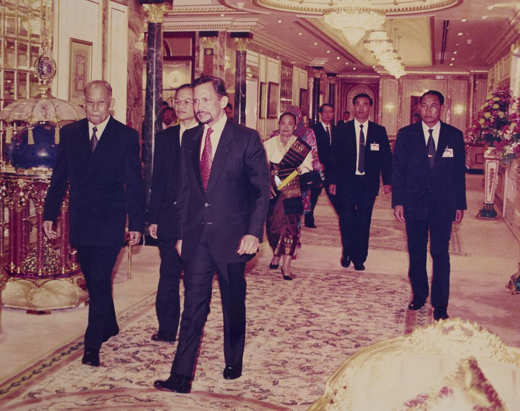 ທ່ານ ຄຳ​ໄຕ ສິ​ພັນ​ດອນ ຢ້ຽມ​ຢາມ​ບູ​ໄນ