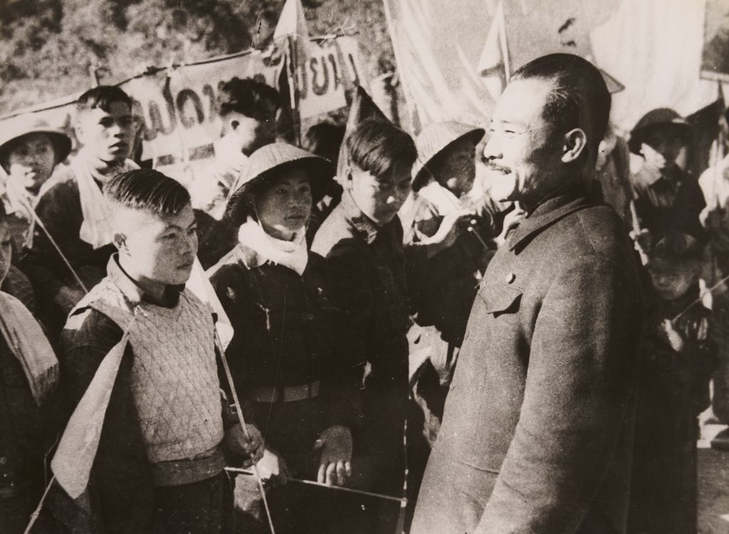 ທ່ານ ສຸ​ພາ​ນຸ​ວົງ ຢ້ຽມ​ຢາມ​ປະ​ຊາ​ຊົນ