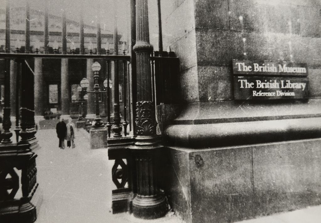 ພິ​ພິ​ທະ​ພັນ ຢູ່ເລັນ​ເດີ່ນ (ອັງ​ກິດ) ເປັນ​ບ່ອນ​ທີ່ ອ້າຍ​ຫງວ້ຽນ ເຄີຍ​ມາ​ອ່ານ​ປື້ມ ປີ 1913-1915