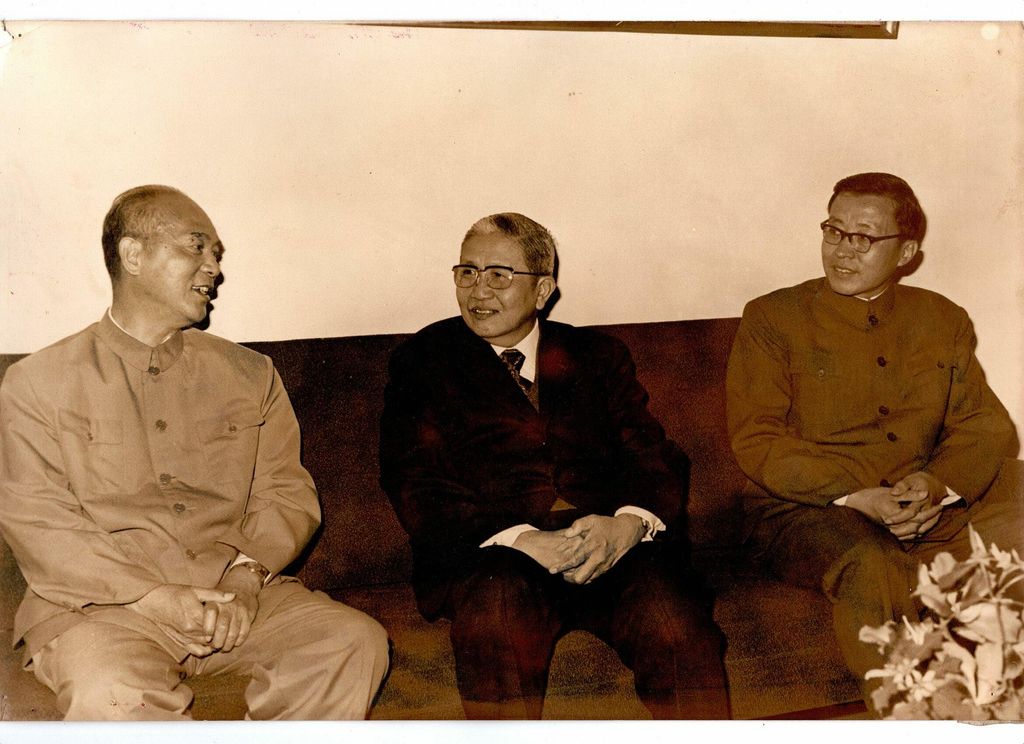 ທ່ານ ພູມີ ຮັບຄະນະຜູ້ແທນສຶກສາແຂວງກວາງຊີຂອງ ສປ ຈີນ